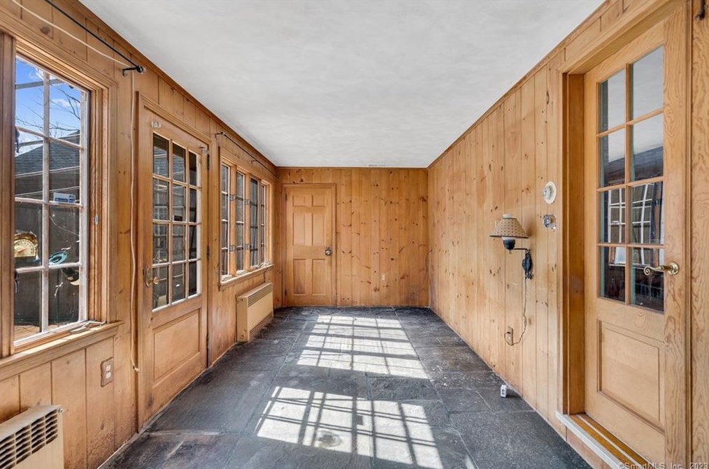 62 Nova Scotia Hill Rd, Watertown CT  06795-2007 exterior