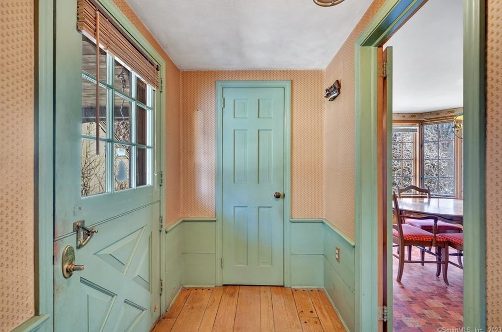 62 Nova Scotia Hill Rd, Watertown CT  06795-2007 exterior