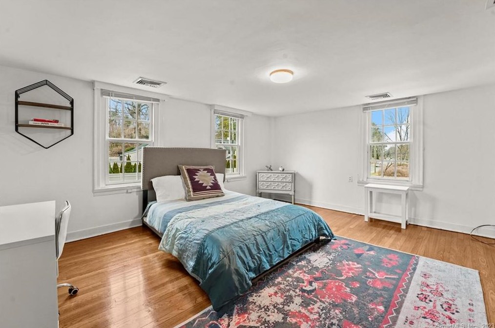 81 Compo Rd S Ln, Westport CT  06880 exterior