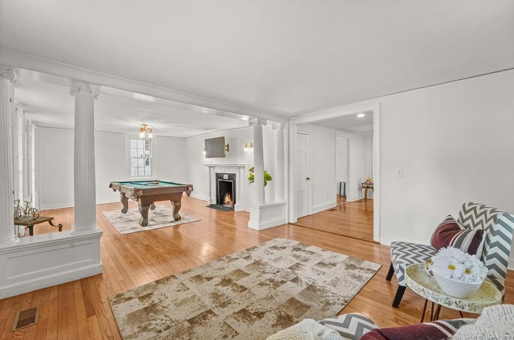 81 Compo Rd S Ln, Westport CT  06880 exterior