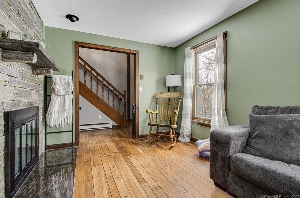 129 Mountain Spring Rd, Tolland CT  06084-2932 exterior