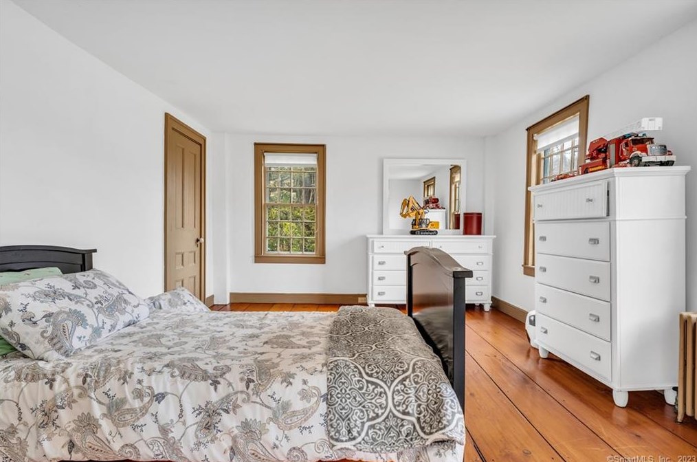 193 Horse Pond Rd, Madison CT  06443-2550 exterior