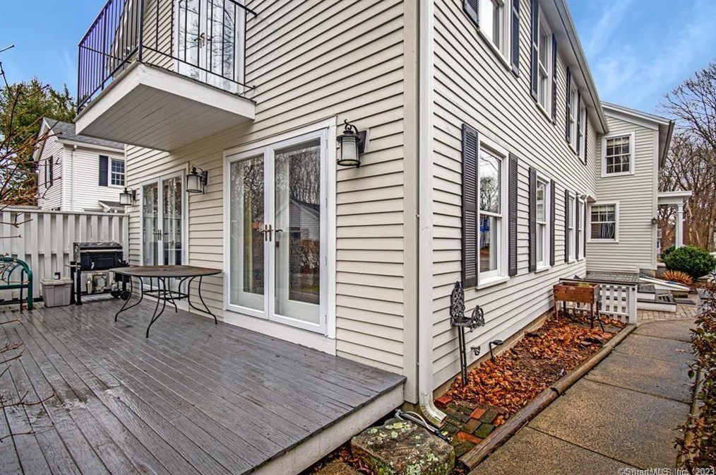78 State St, Guilford CT  06437-2707 exterior
