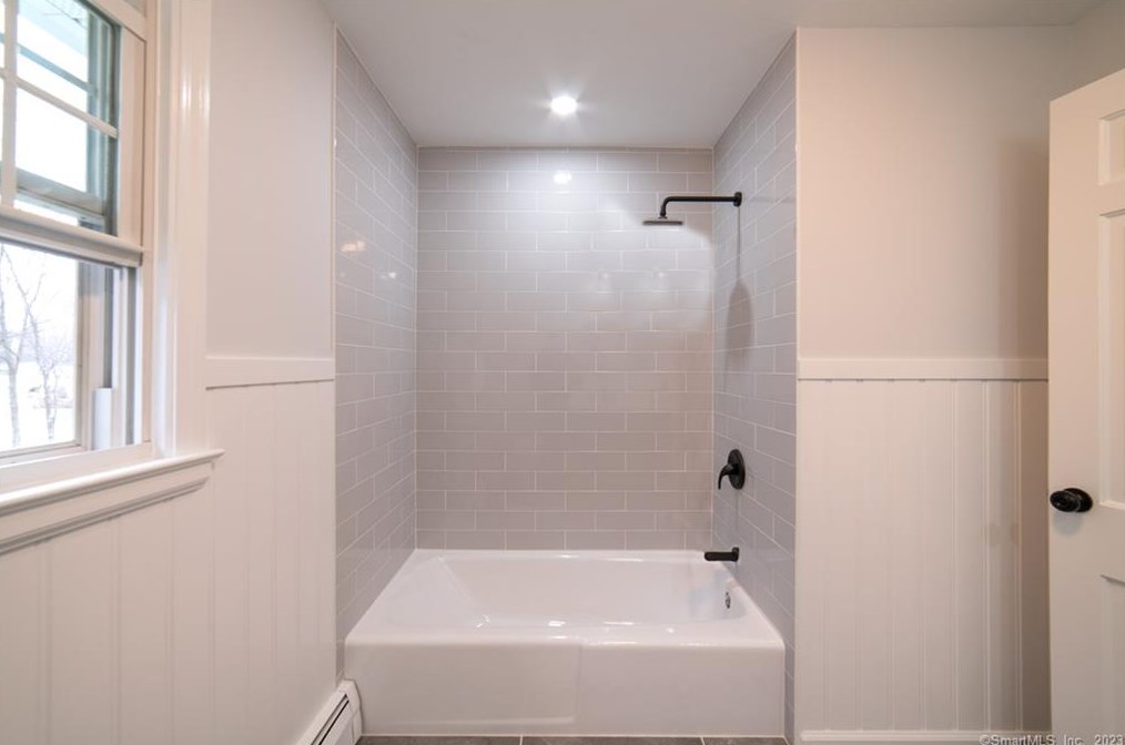 93 Lockwood Dr, Watertown CT  06795-2511 exterior