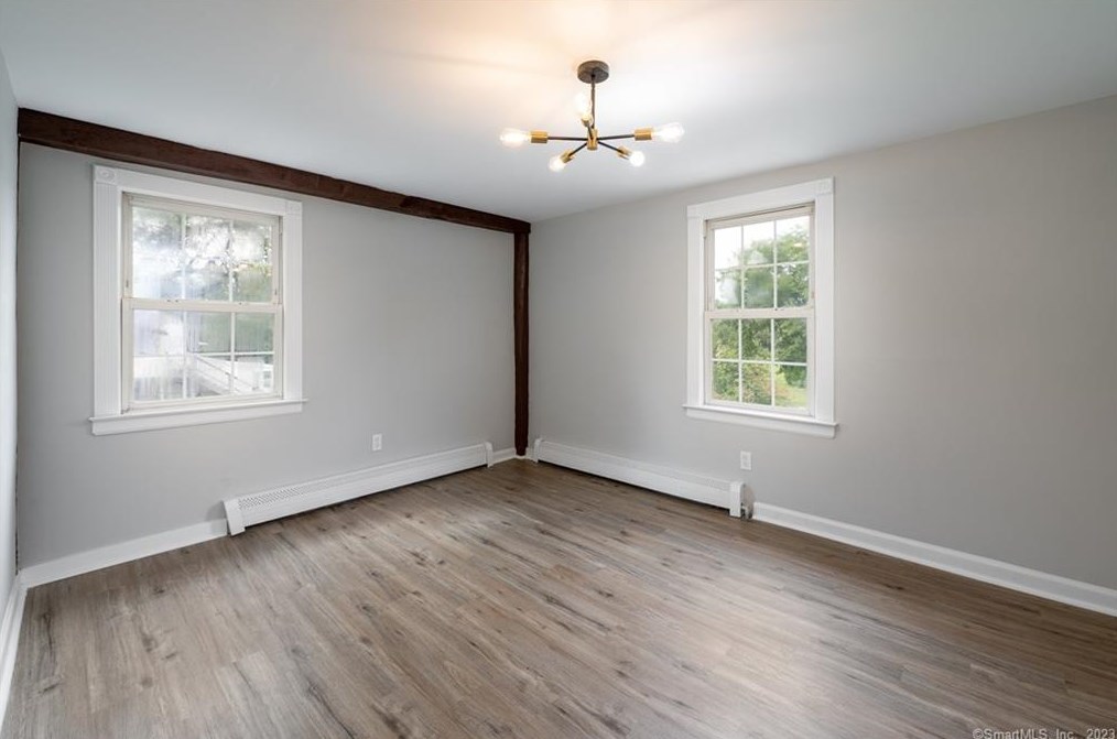17 Pleasant St, Cromwell CT  06416-2323 exterior