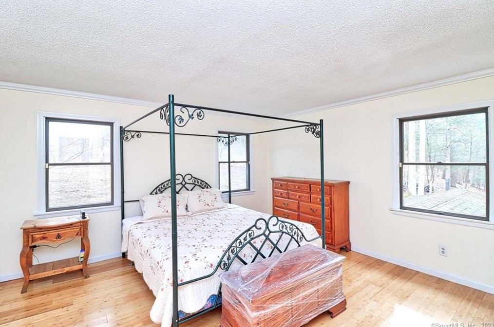 165 Lum Lot Rd, Southbury CT  06488-1960 exterior