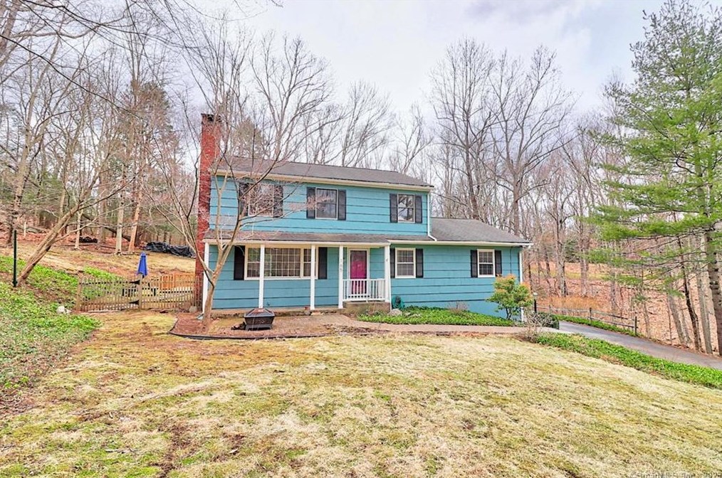 165 Lum Lot Rd, Southbury CT  06488-1960 exterior