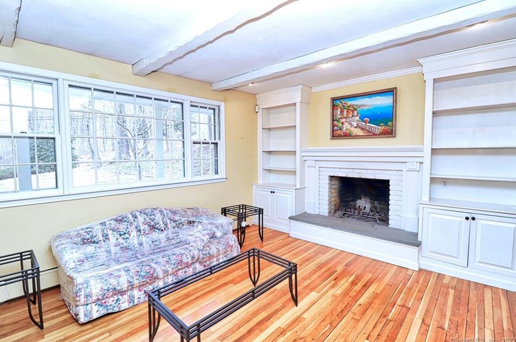 165 Lum Lot Rd, Southbury CT  06488-1960 exterior