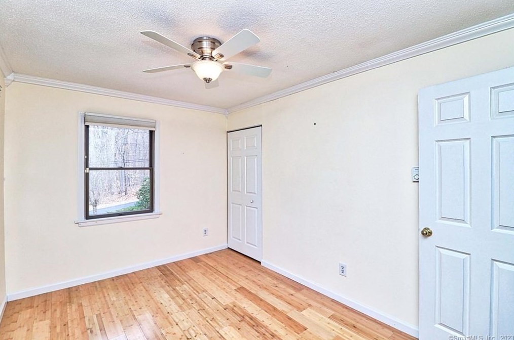 165 Lum Lot Rd, Southbury CT  06488-1960 exterior