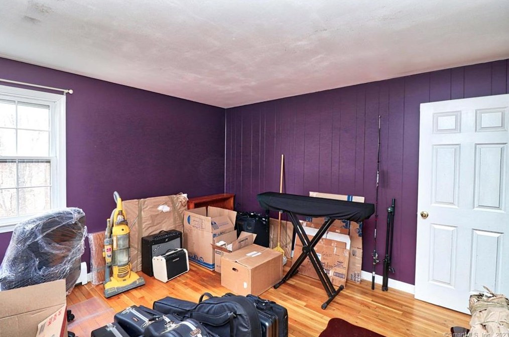 165 Lum Lot Rd, Southbury CT  06488-1960 exterior