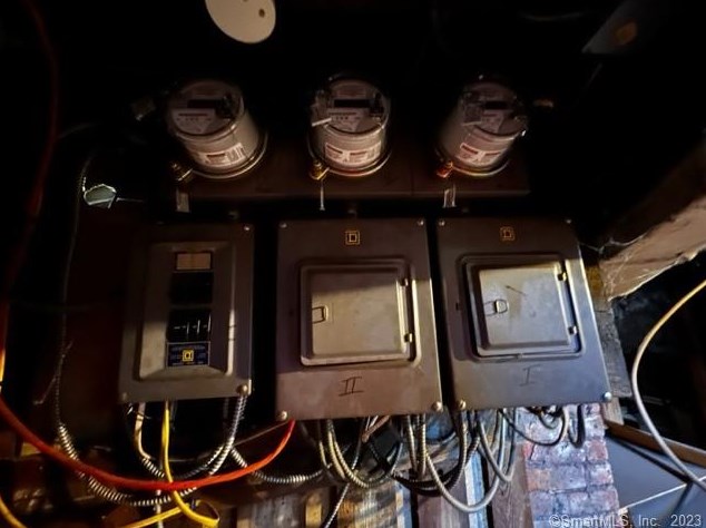 62 Preston St, Hartford CT 06114-2619 exterior