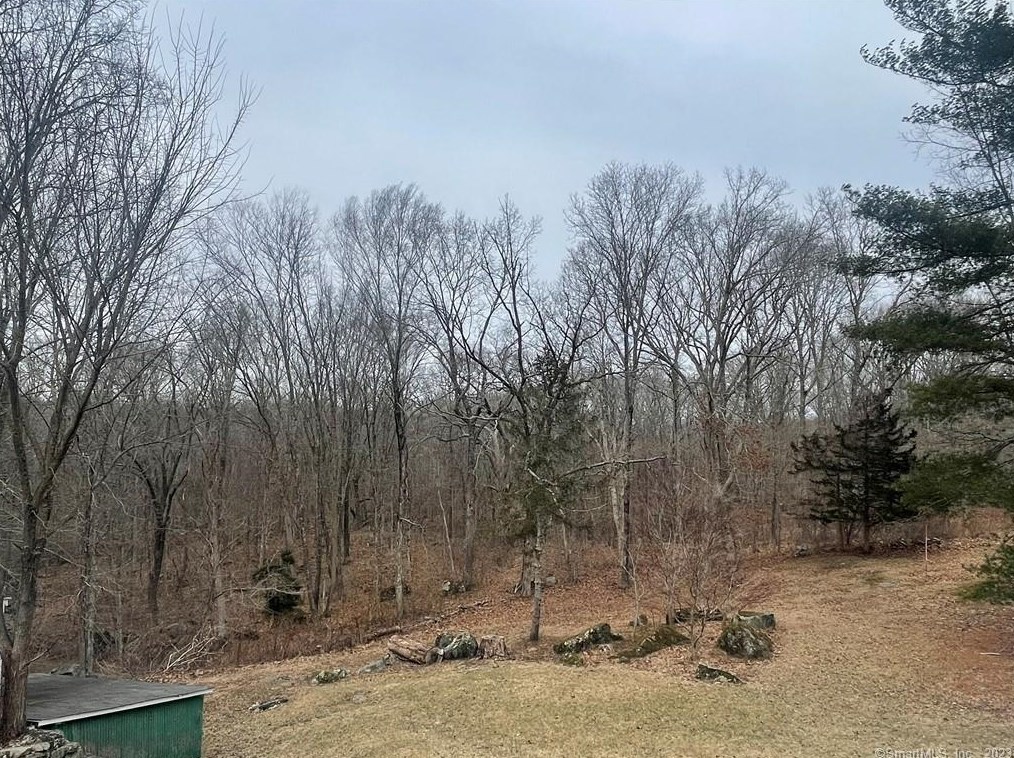 6 Milltown Rd, North Stonington CT  06359-1205 exterior