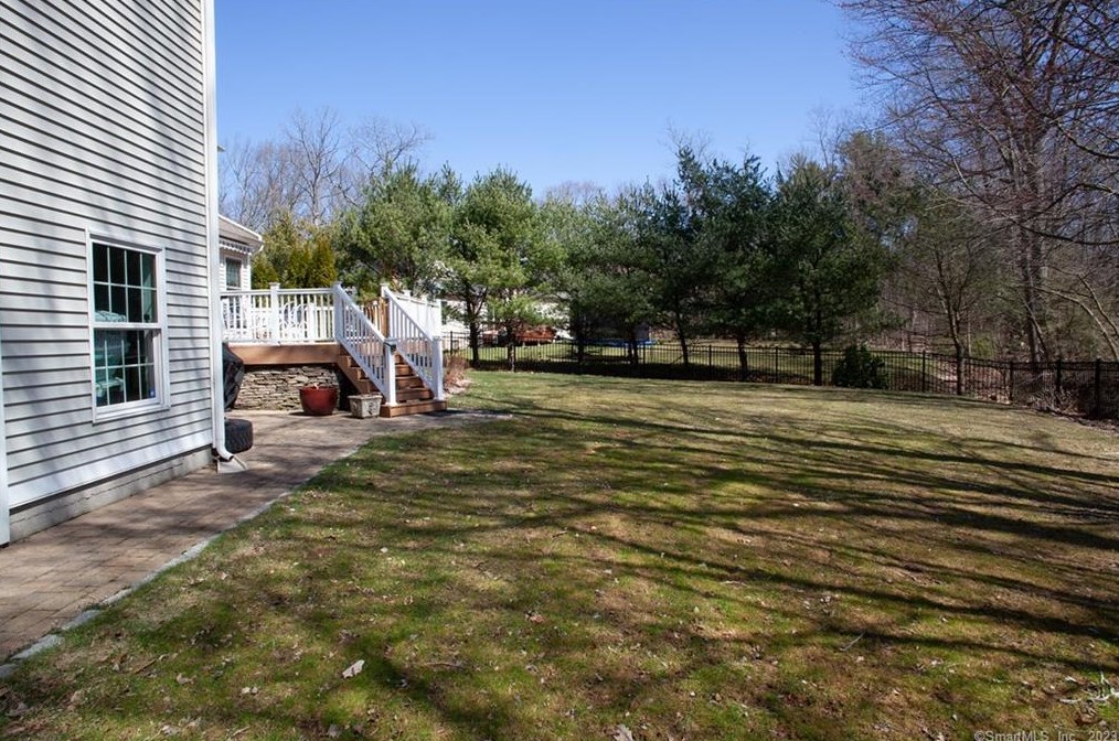3 Nauset Ln, Unionville CT  06085-1490 exterior