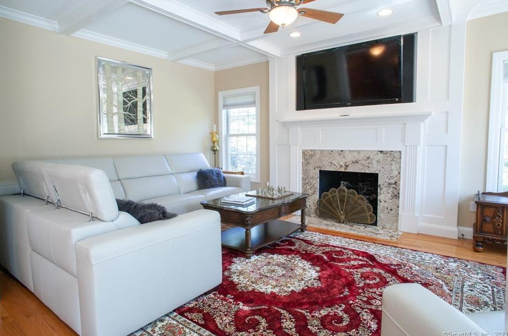 3 Nauset Ln, Unionville CT  06085-1490 exterior