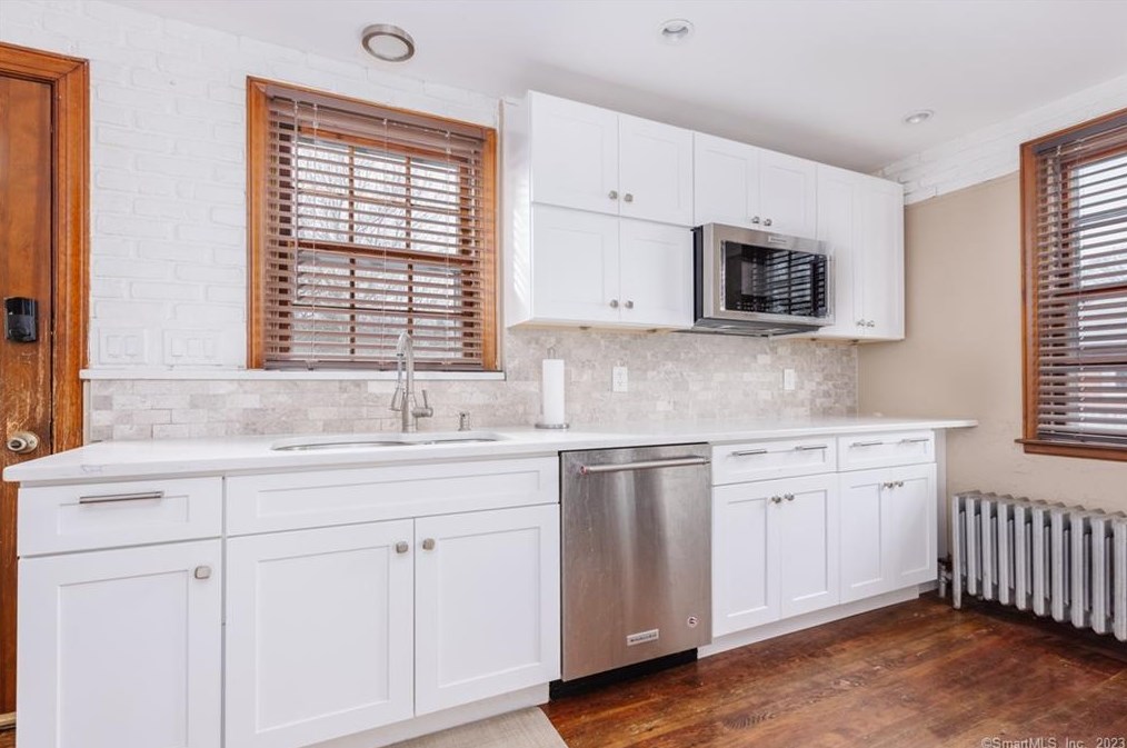 96 Hoadley St, Union City CT  06770-3735 exterior