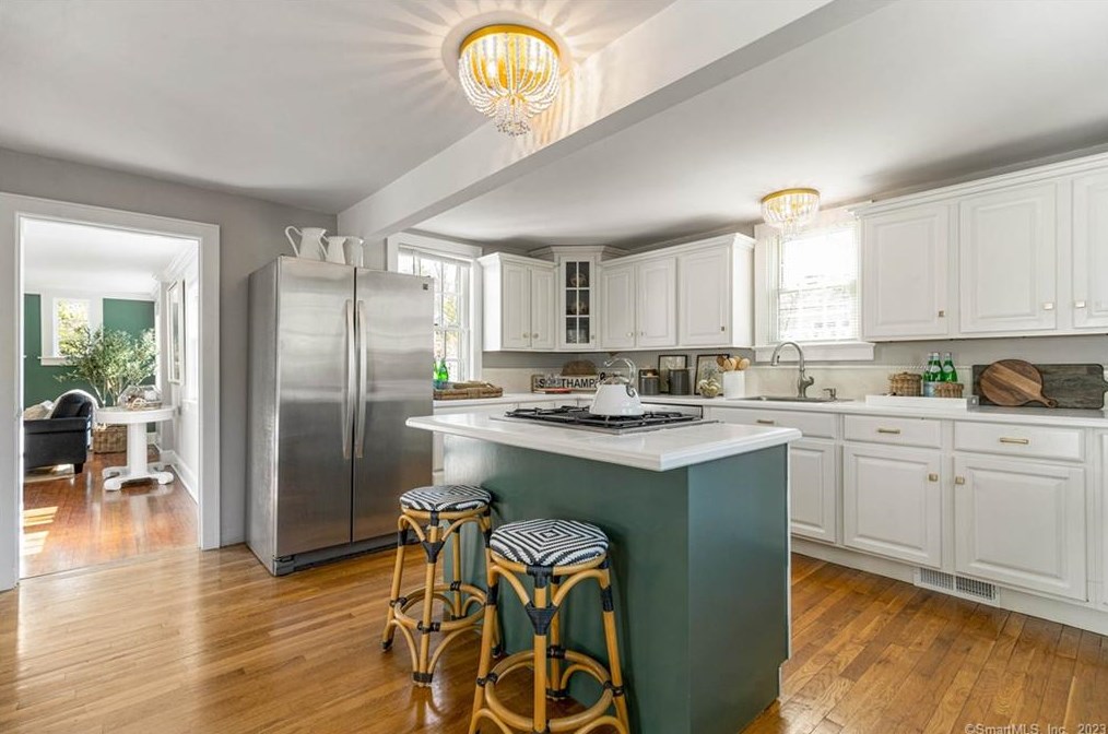 7 Short St, Westport CT  06880-2047 exterior