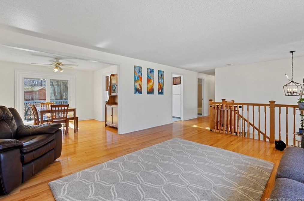 65 Barnshed Ln, Guilford CT  06437-1109 exterior