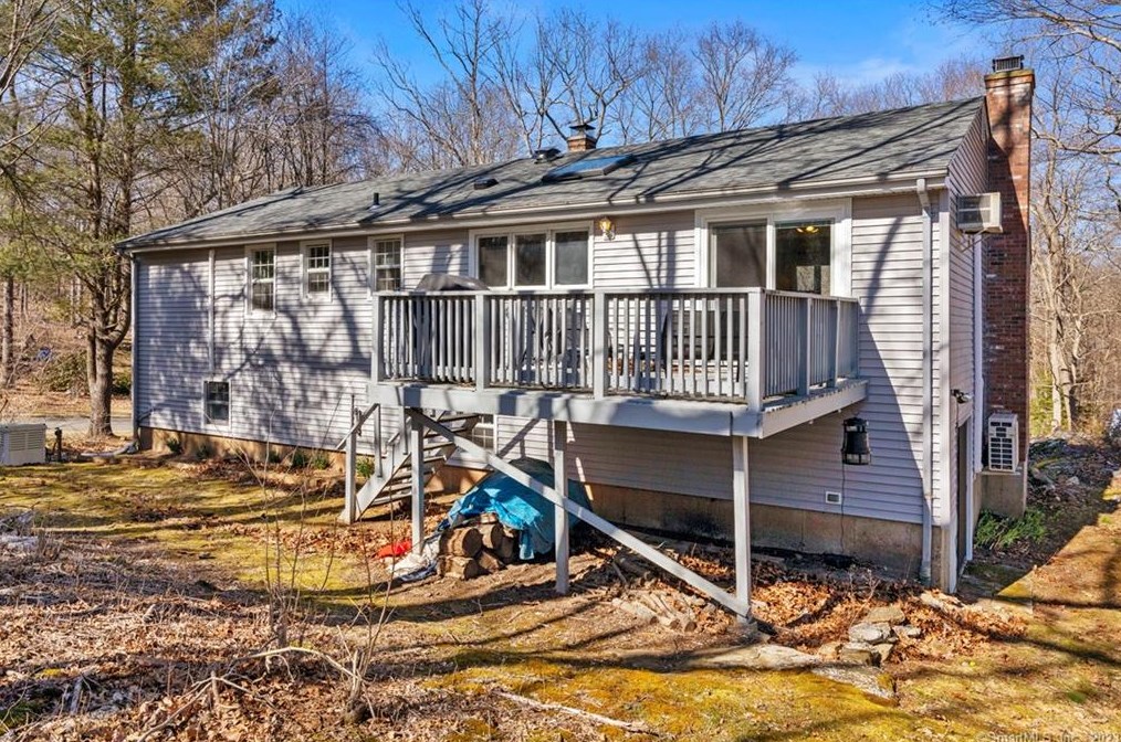 65 Barnshed Ln, Guilford CT  06437-1109 exterior