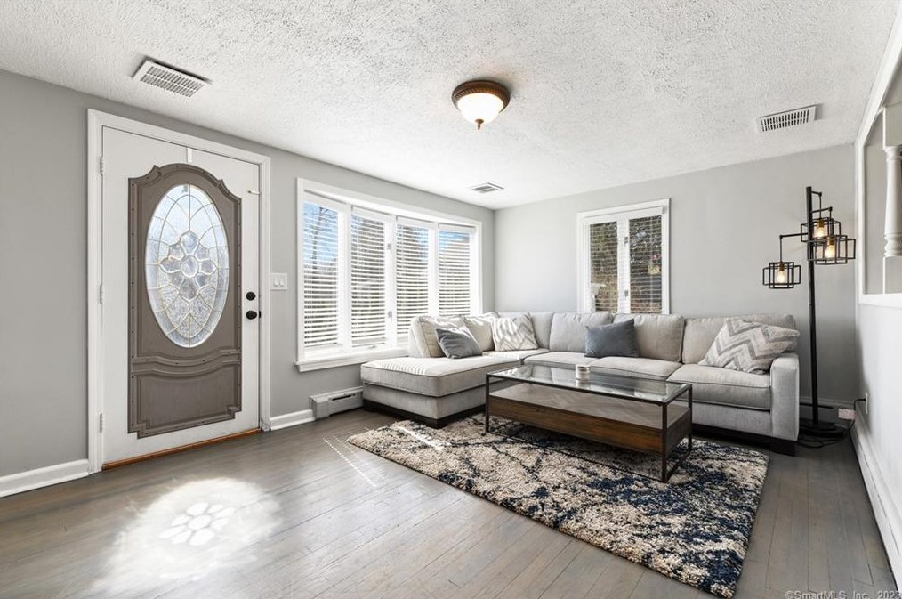 8 Lewis Dr, Watertown CT  06779-2014 exterior