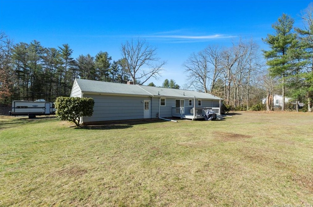 384 Crystal Lake Rd, Tolland CT  06084-2101 exterior