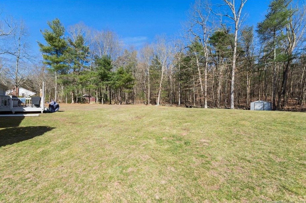 384 Crystal Lake Rd, Tolland CT  06084-2101 exterior