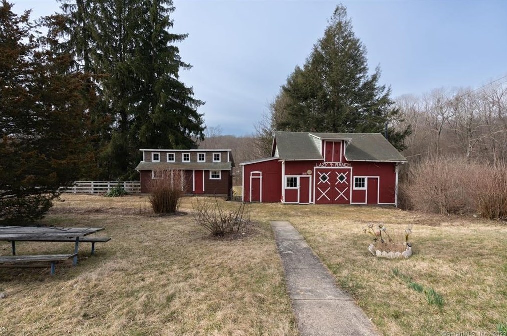 245 Riverside St, Watertown CT  06779-1539 exterior