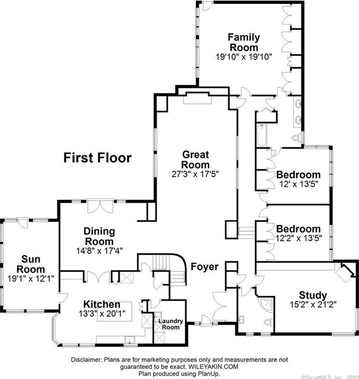 17 Mtn Ter Rd, Hartford CT 06107-1531 exterior