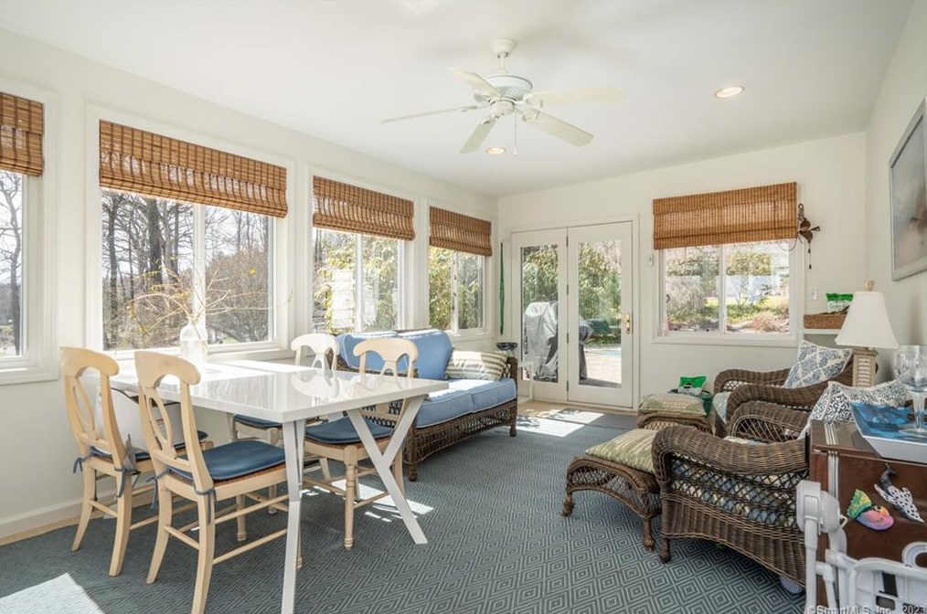 17 Mtn Ter Rd, Hartford CT 06107-1531 exterior