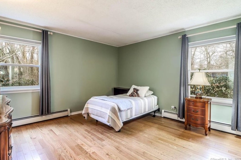 28 Meetinghouse Ter, Northville CT  06776-5118 exterior