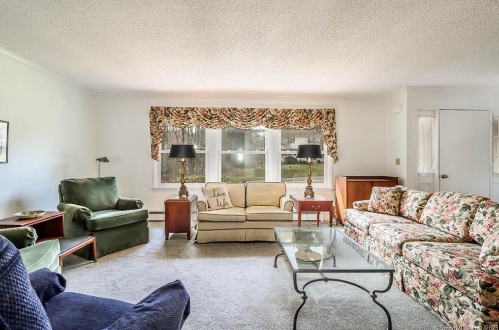 28 Meetinghouse Ter, Northville CT  06776-5118 exterior