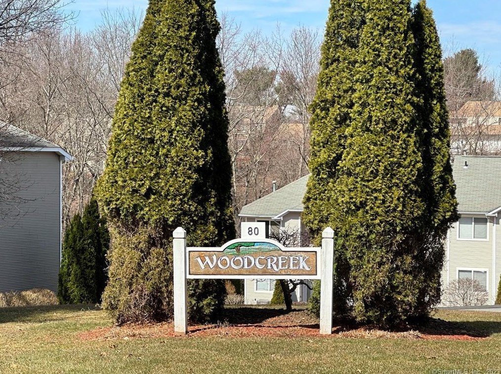80 Country Ln, Vernon CT  06066-2800 exterior