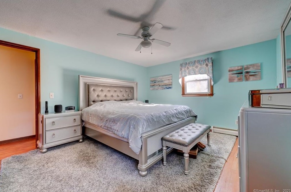 44 Woodland Rd, Rocky Hill CT  06067-2616 exterior