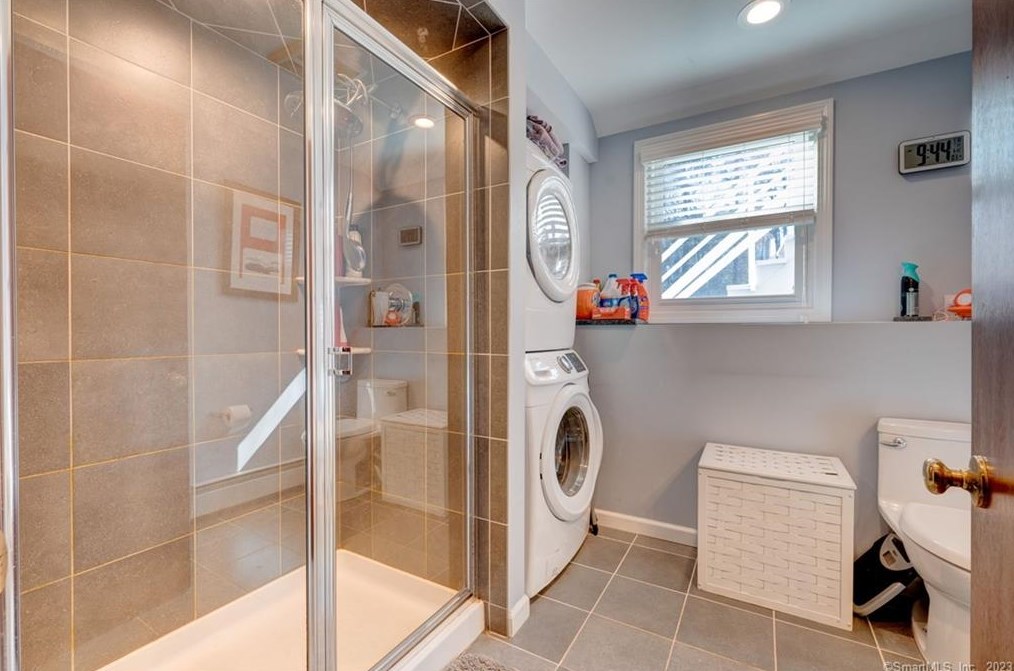 44 Woodland Rd, Rocky Hill CT  06067-2616 exterior