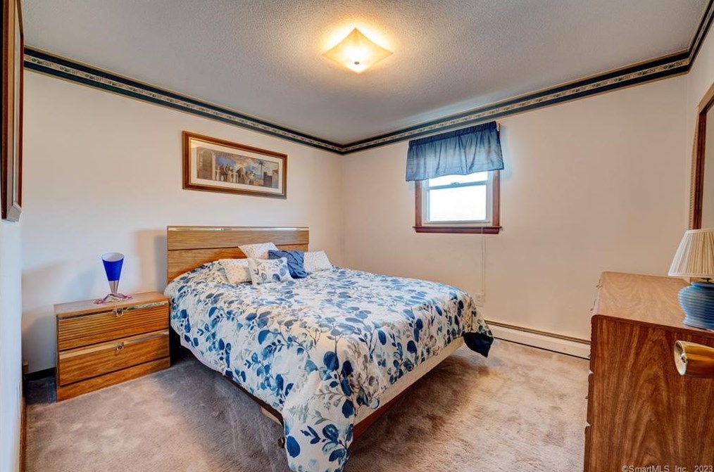 44 Woodland Rd, Rocky Hill CT  06067-2616 exterior