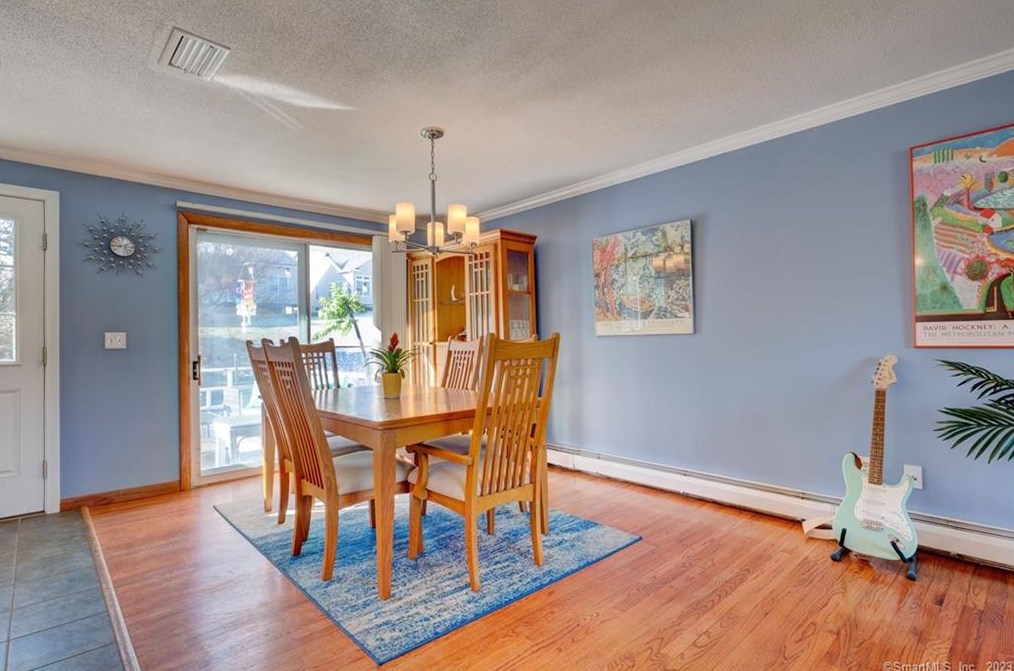 44 Woodland Rd, Rocky Hill CT  06067-2616 exterior