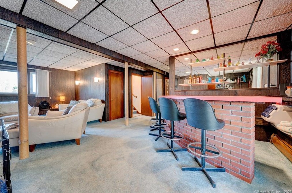 44 Woodland Rd, Rocky Hill CT  06067-2616 exterior