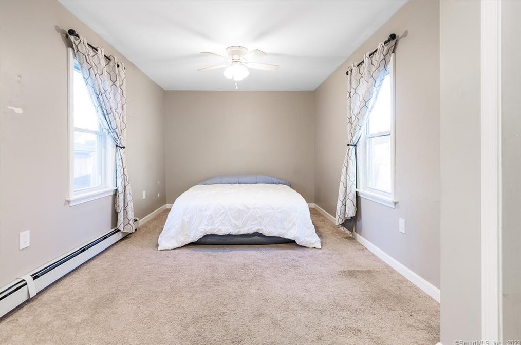 11 Phillips St, Plainfield CT  06374-1024 exterior