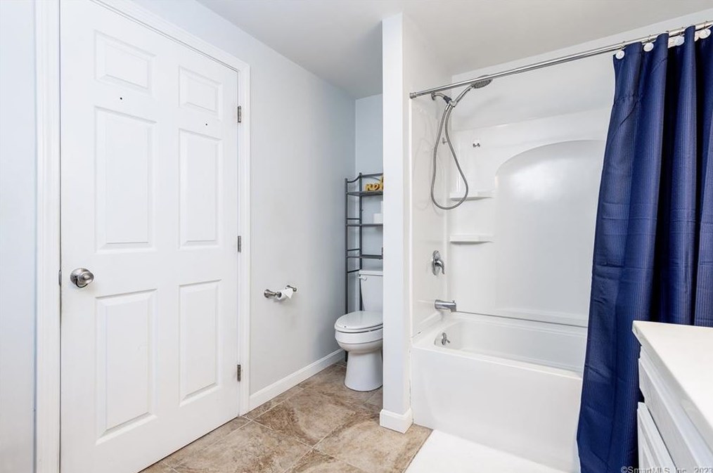 11 Phillips St, Plainfield CT  06374-1024 exterior