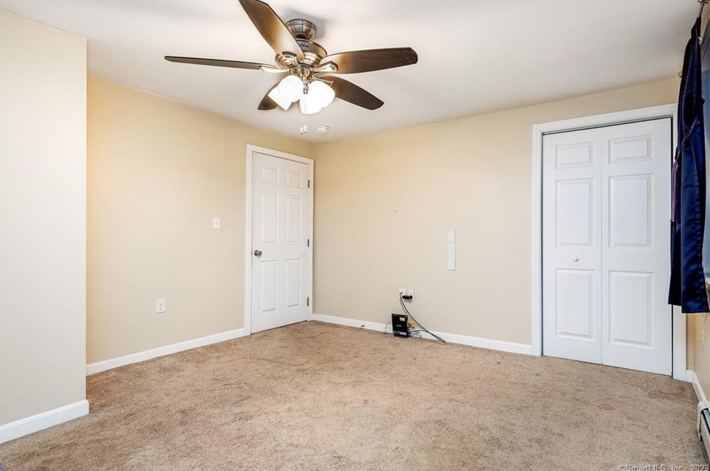 11 Phillips St, Plainfield CT  06374-1024 exterior