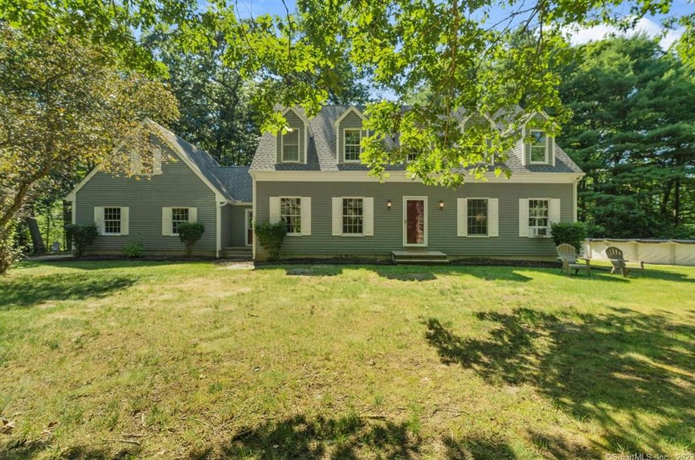 7 Silver Birch Ln, Clinton CT  06413-1174 exterior