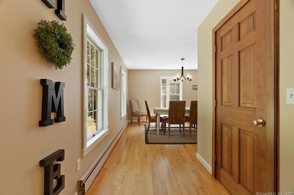 7 Silver Birch Ln, Clinton CT  06413-1174 exterior