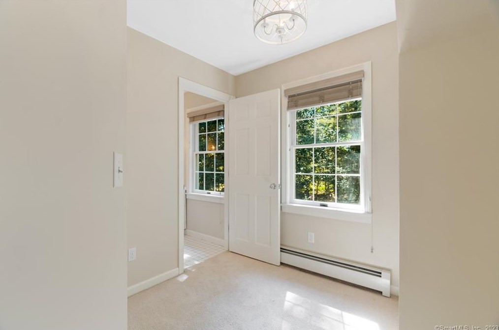 7 Silver Birch Ln, Clinton CT  06413-1174 exterior