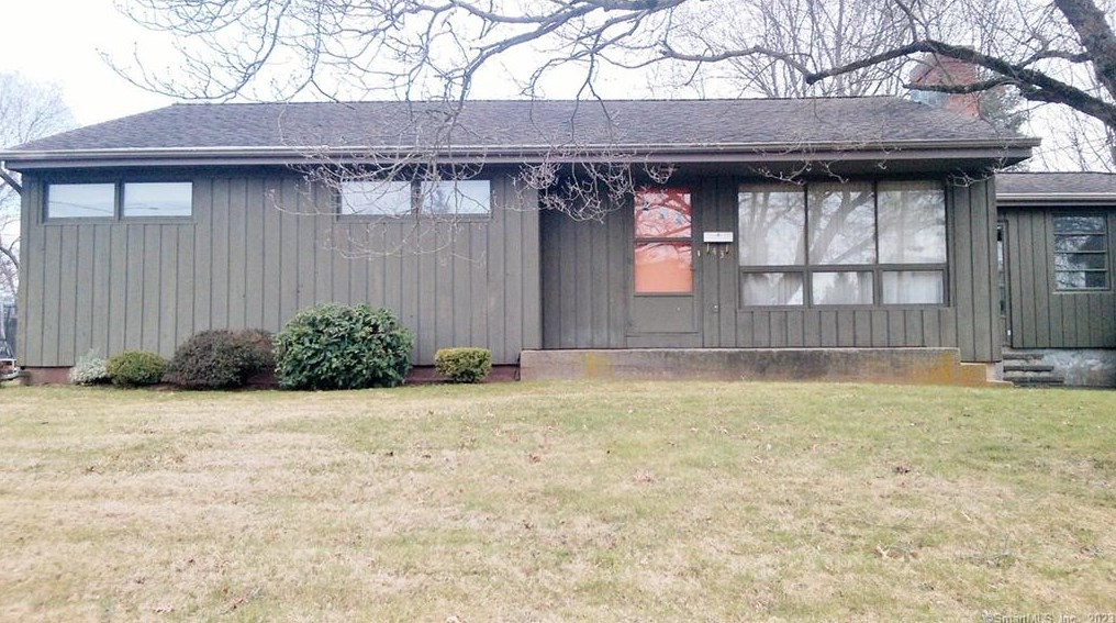43 Pine St, Hartford CT  06108-2741 exterior