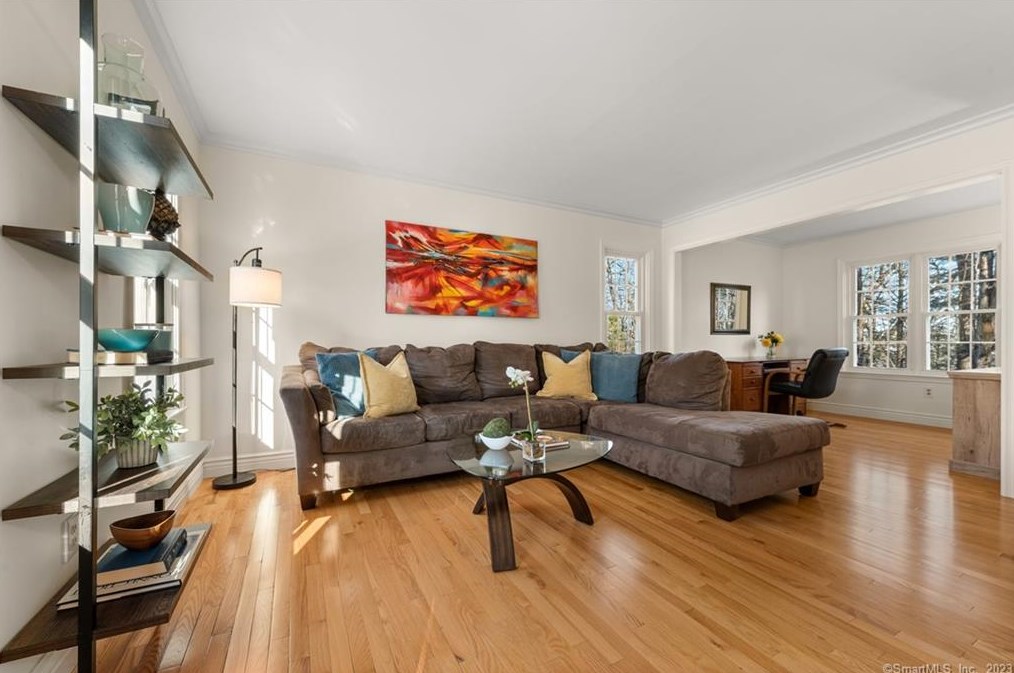 183 Highridge Rd, Avon CT  06001-3257 exterior