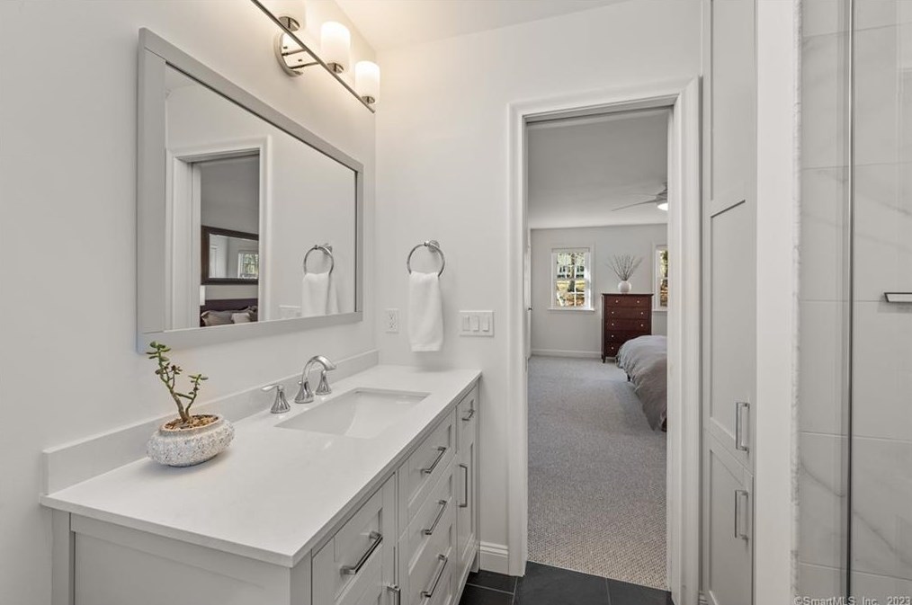 183 Highridge Rd, Avon CT  06001-3257 exterior