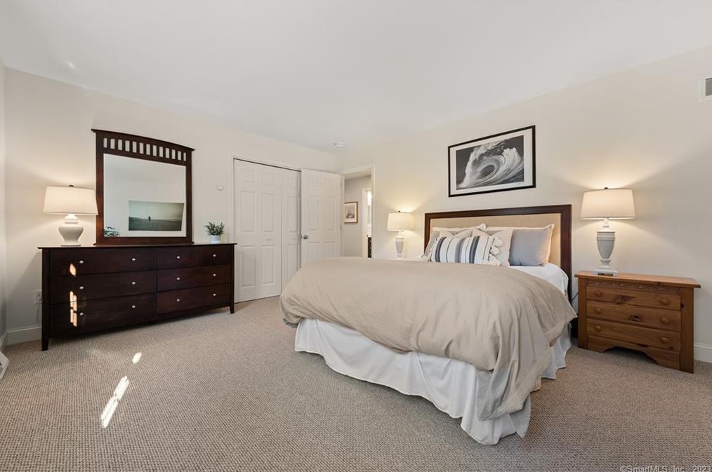 183 Highridge Rd, Avon CT  06001-3257 exterior