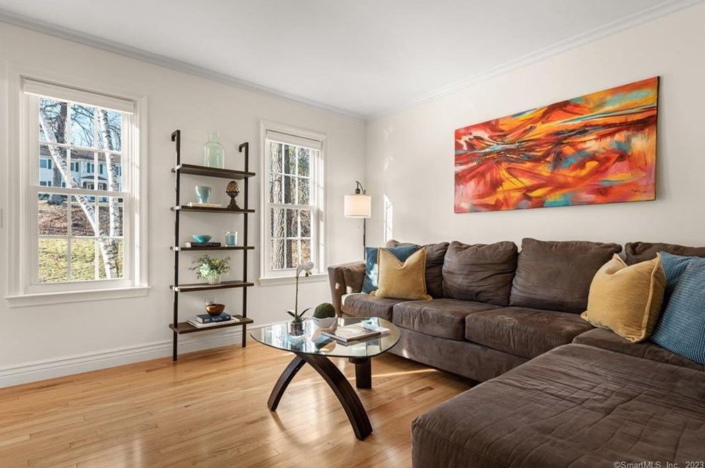 183 Highridge Rd, Avon CT  06001-3257 exterior