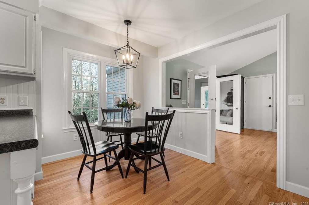 183 Highridge Rd, Avon CT  06001-3257 exterior