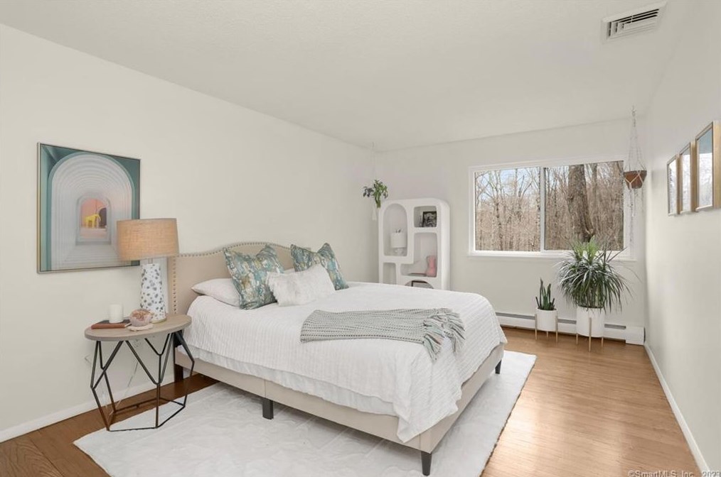 16 Bartram Dr, West Redding CT  06896-1508 exterior