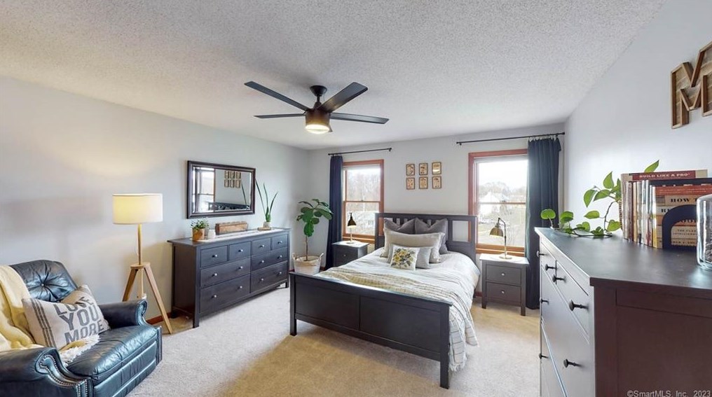 11 Eddon Dr, New Haven CT  06512-1057 exterior